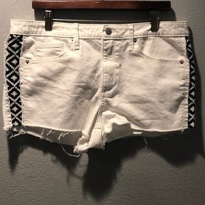 Universal thread shorts